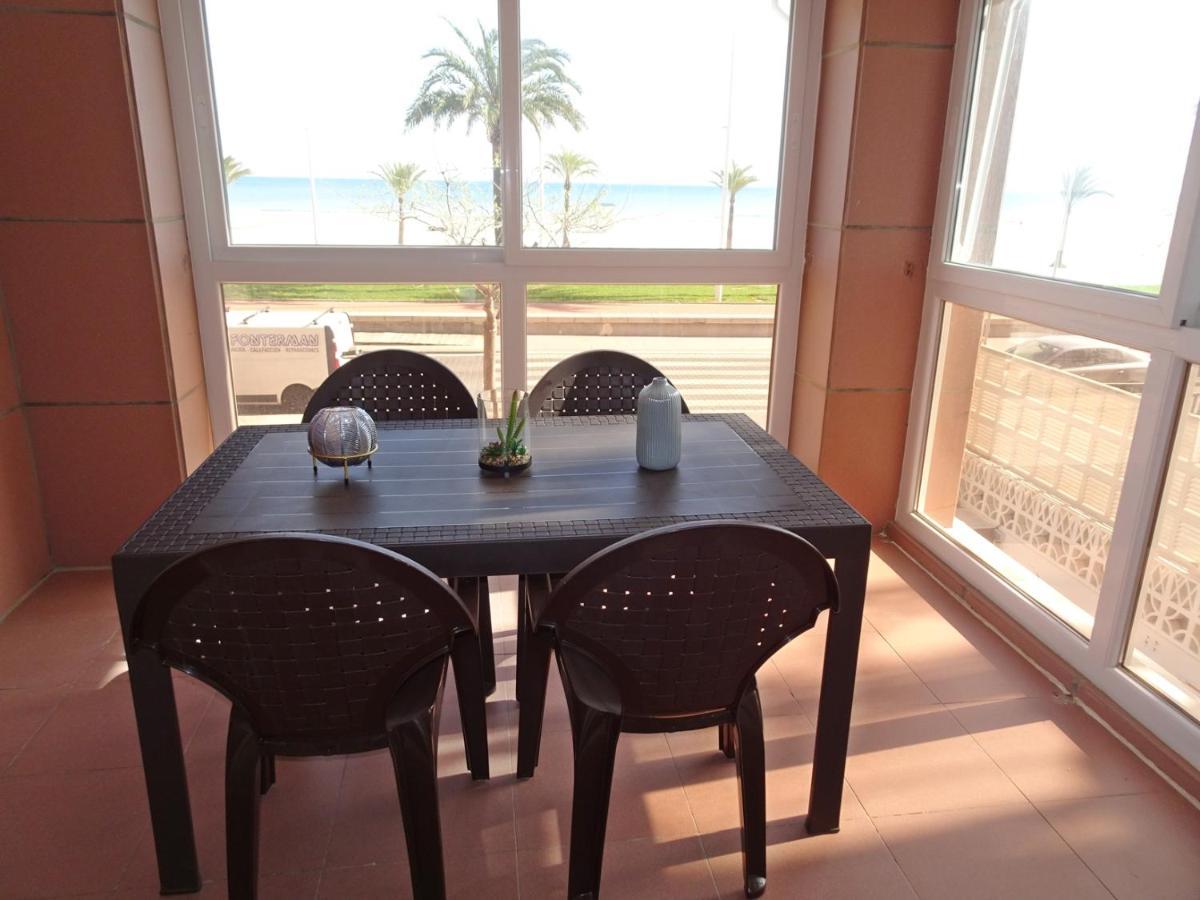 Capri Gandia Primera Linea - Alquiler Solo Familias Playa de Gandia Екстериор снимка