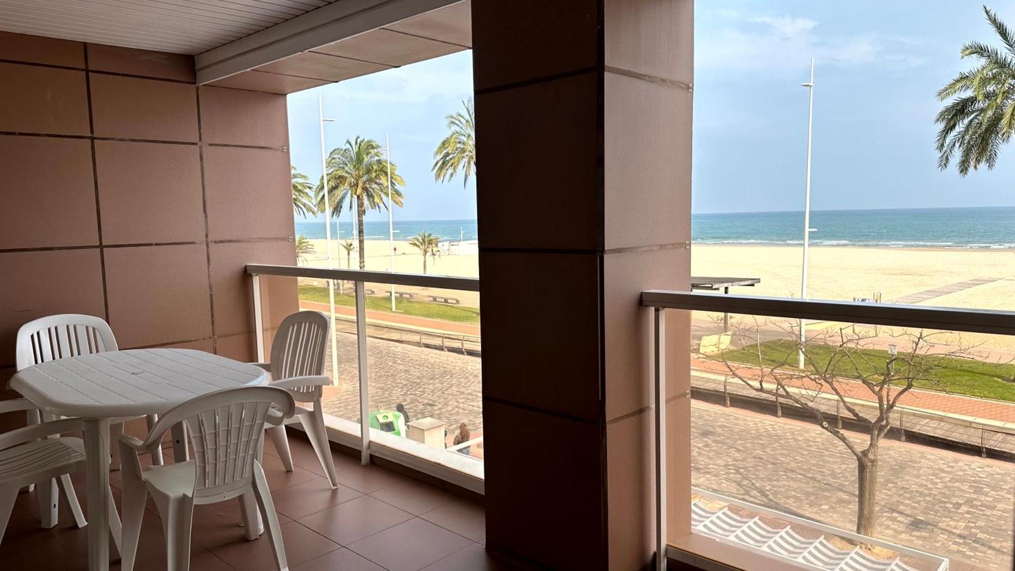 Capri Gandia Primera Linea - Alquiler Solo Familias Playa de Gandia Екстериор снимка
